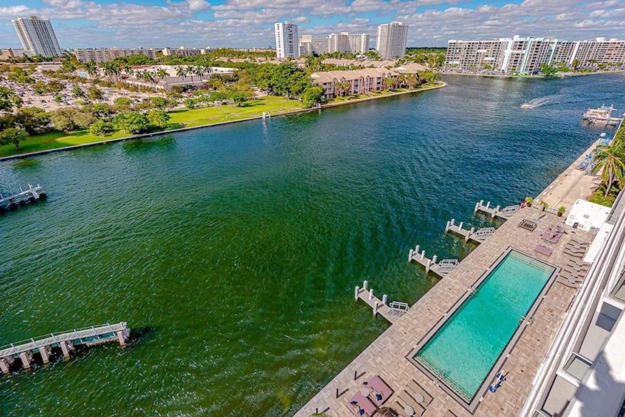 5 Amenities Luxury 3 Bedroom Front Intercostal View Hollywood Bagian luar foto